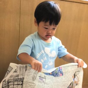 新聞あそびはお手の物！あそびかたを熟知しています。