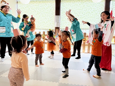 ハロウィーン会のダンスの様子