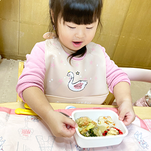 お弁当に歓声をあげることも