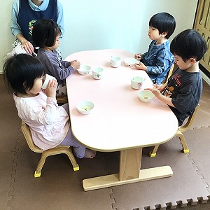 おやつタイムの様子