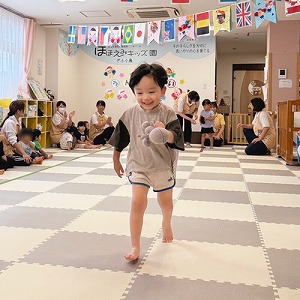 2歳児クラスのかけっこの様子
